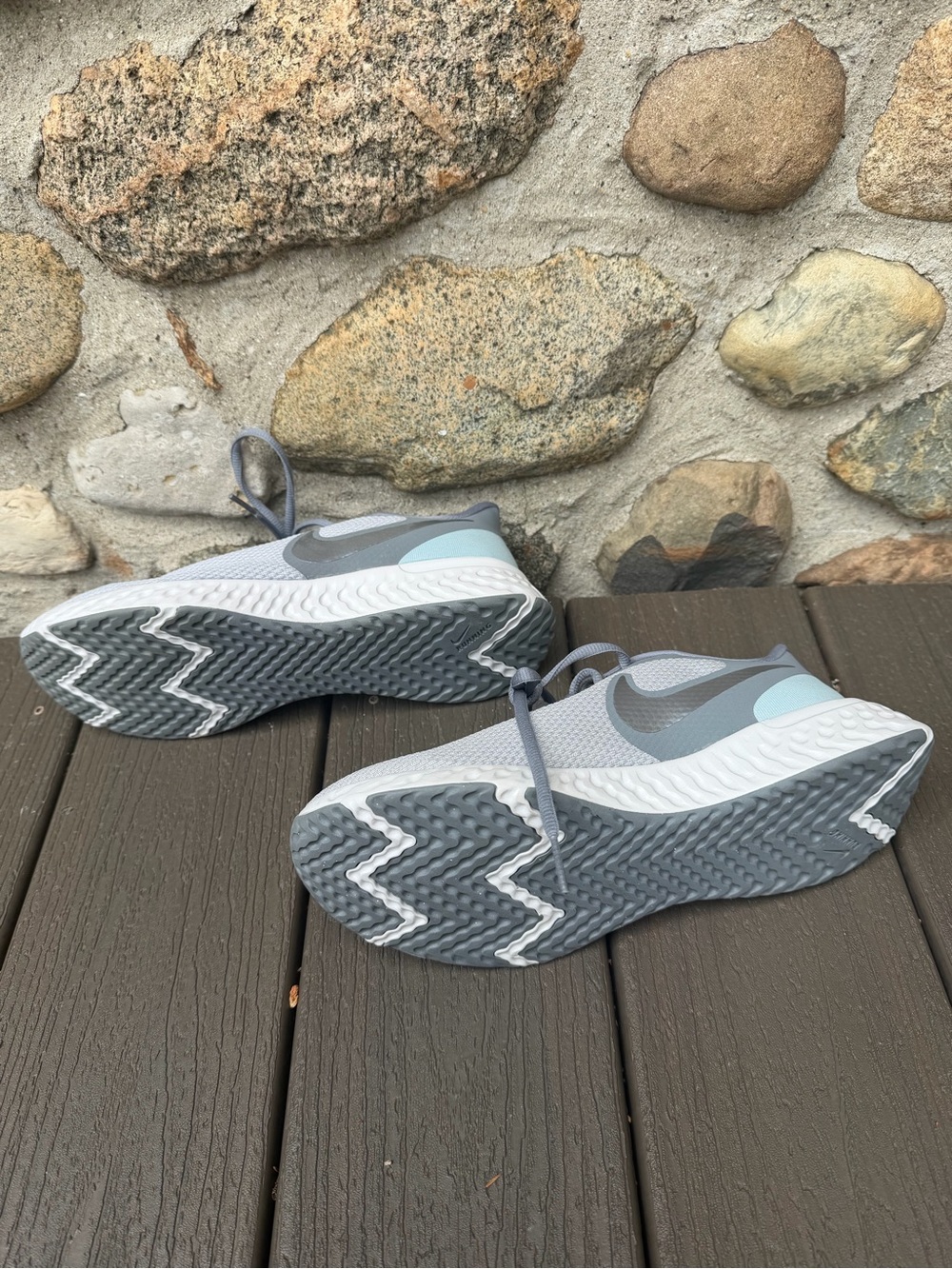 Nike Gray Running Sneakers with Teal Accent - Picture 4 of 4
